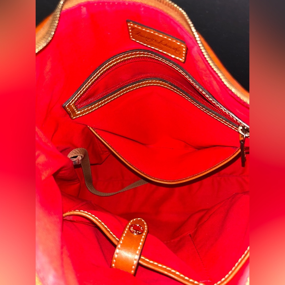 Dooney & Bourke Pink & Tan Pebble Grain Hobo bag -EUC- - Picture 15 of 16